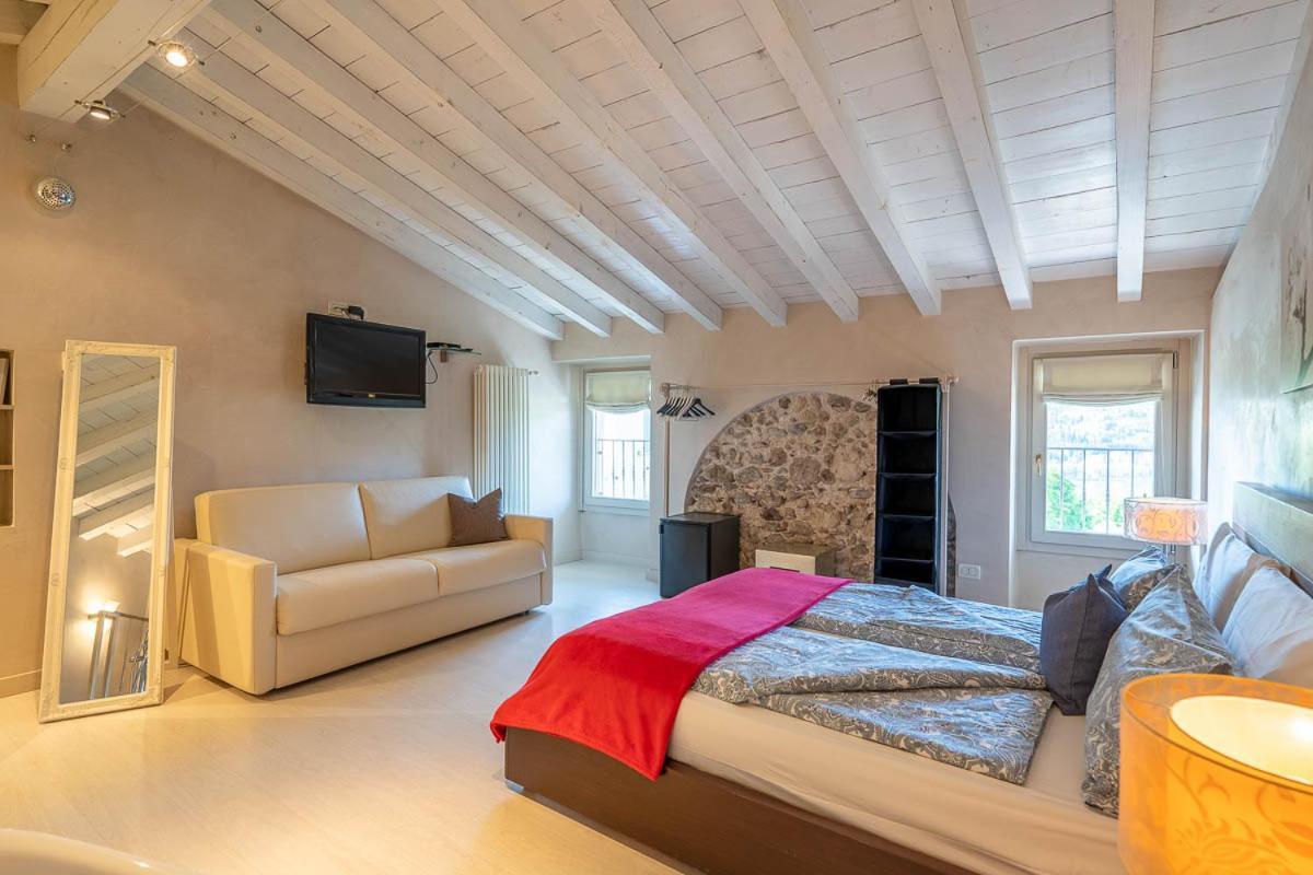 Romantic B&B Il Piccolo Paradiso San Felice del Benaco Chambre photo